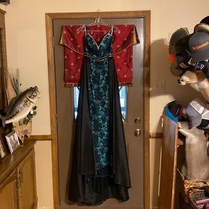 Johnathan Kane formal dress size 4